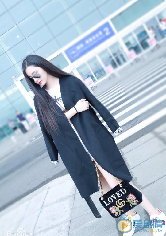 张颖颖时尚街拍 张颖颖高清写真_张颖颖高清剧照