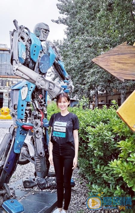 张颖颖时尚街拍 张颖颖高清写真_张颖颖高清剧照