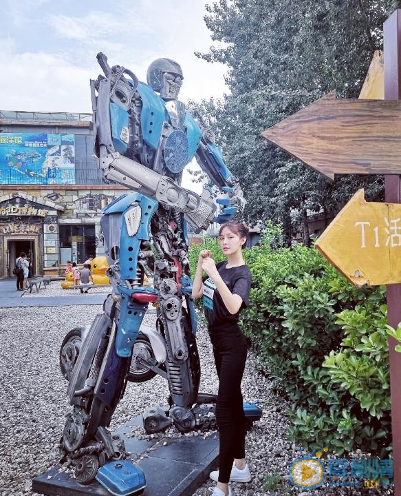 张颖颖时尚街拍 张颖颖高清写真_张颖颖高清剧照