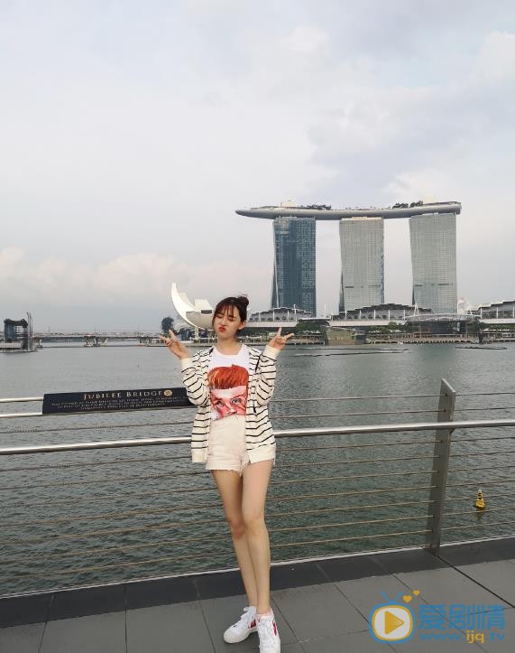 张颖颖时尚街拍 张颖颖高清写真_张颖颖高清剧照