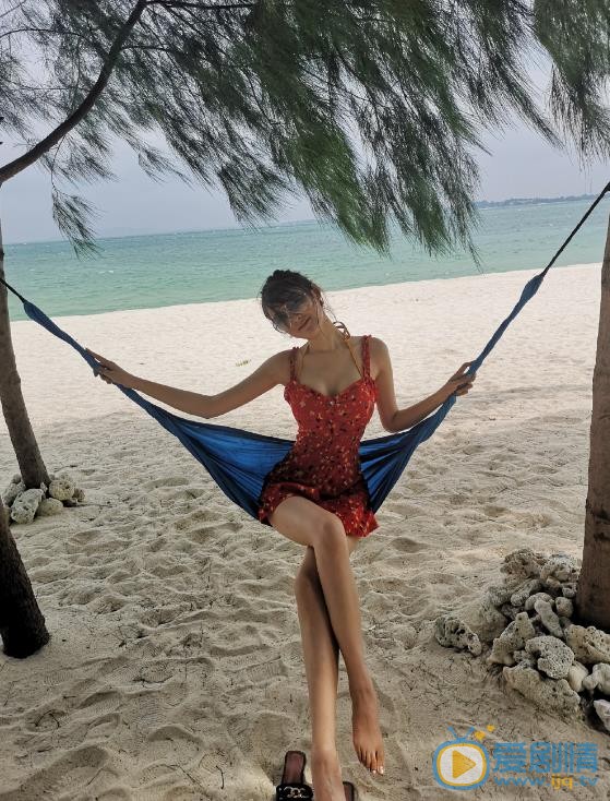 张颖颖时尚街拍 张颖颖高清写真_张颖颖高清剧照