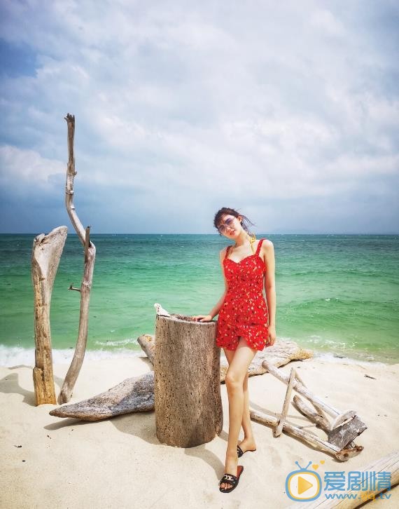 张颖颖时尚街拍 张颖颖高清写真_张颖颖高清剧照