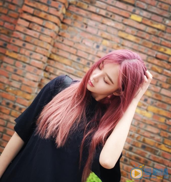 张颖颖时尚街拍 张颖颖高清写真_张颖颖高清剧照