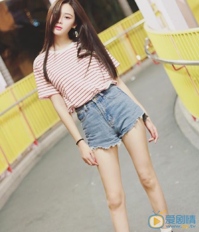 张颖颖时尚街拍 张颖颖高清写真_张颖颖高清剧照