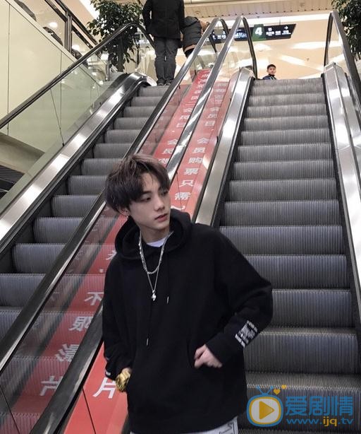 柯钦明生活照 柯钦明高清写真_柯钦明高清剧照