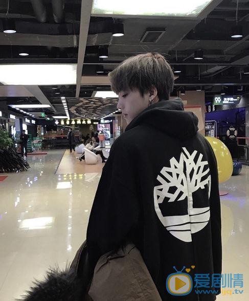 柯钦明生活照 柯钦明高清写真_柯钦明高清剧照