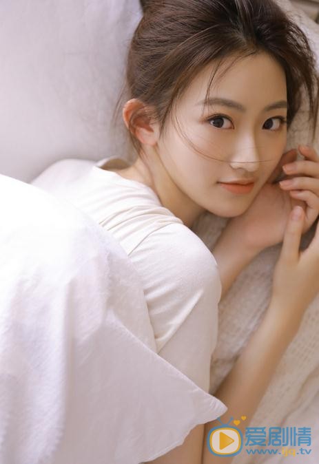 杨雨潼气质写真 杨雨潼高清写真_杨雨潼高清剧照