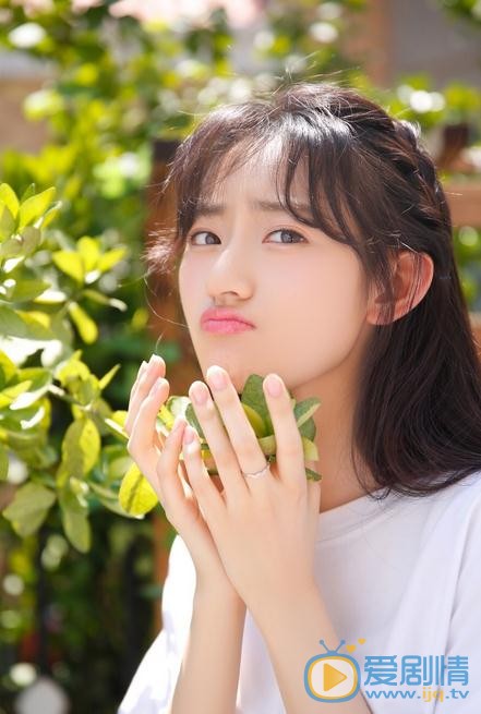 杨雨潼气质写真 杨雨潼高清写真_杨雨潼高清剧照