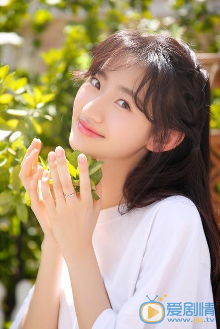 杨雨潼气质写真 杨雨潼高清写真_杨雨潼高清剧照