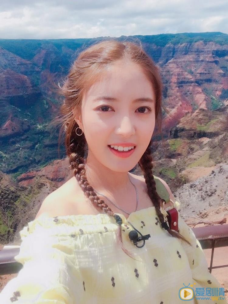 李世英自拍照 李世英高清写真_李世英高清剧照