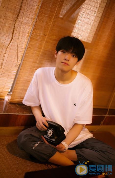 施展夏日写真 施展高清写真_施展高清剧照