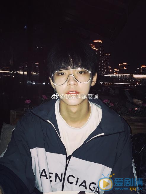 施展生活照 施展高清写真_施展高清剧照