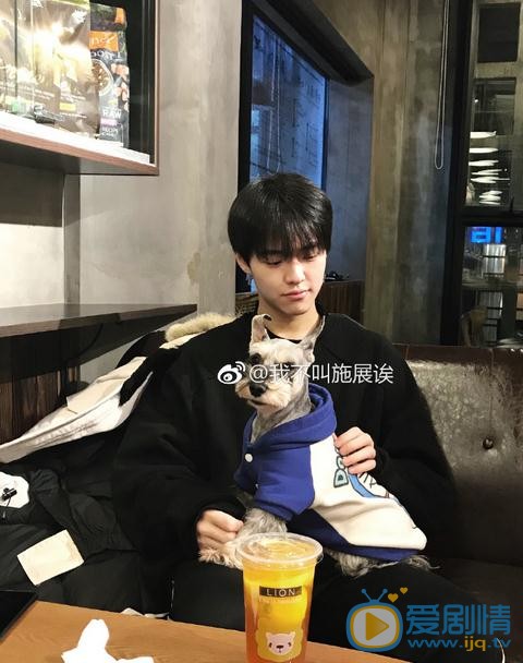 施展生活照 施展高清写真_施展高清剧照