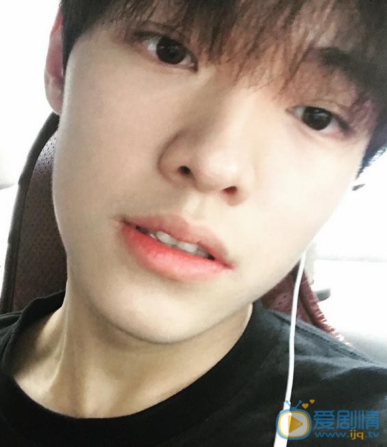 施展生活照 施展高清写真_施展高清剧照