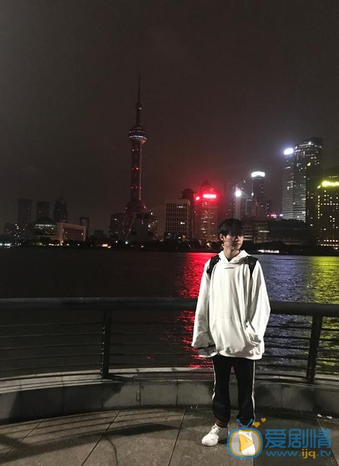 施展生活照 施展高清写真_施展高清剧照