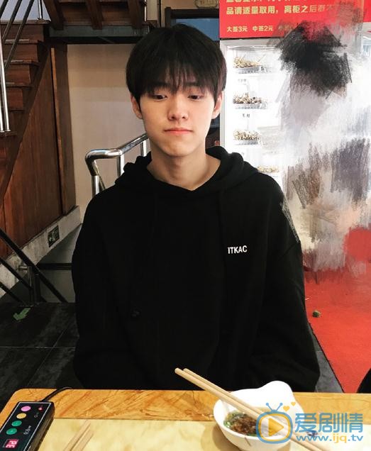 施展生活照 施展高清写真_施展高清剧照