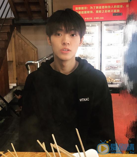 施展生活照 施展高清写真_施展高清剧照