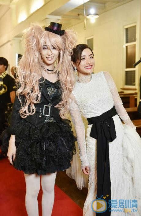 石原里美与他人合照 石原里美高清写真_石原里美高清剧照