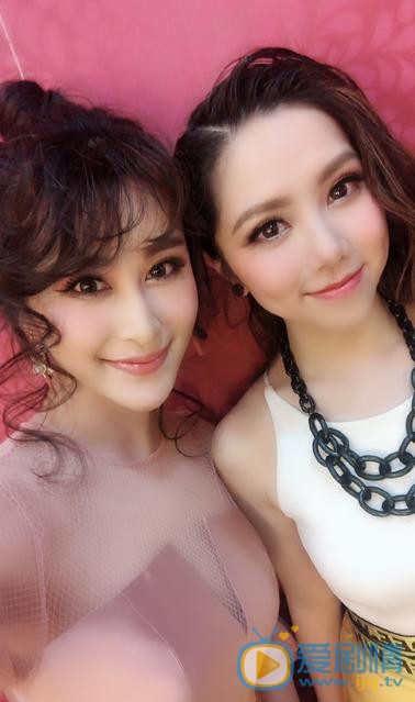 邵星颖与人合照 邵星颖高清写真_邵星颖高清剧照