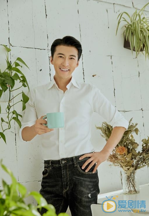 张皓承帅气写真 张皓承高清写真_张皓承高清剧照