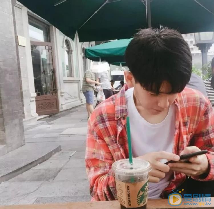 胡春杨生活照 胡春杨高清写真_胡春杨高清剧照