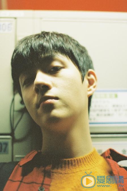 王喆街拍写真 王喆高清写真_王喆高清剧照