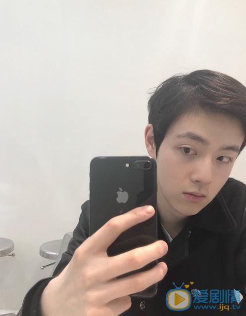 王喆自拍照 王喆高清写真_王喆高清剧照