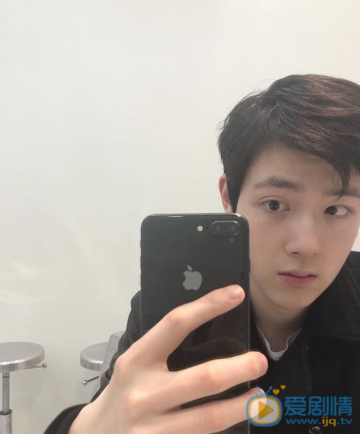 王喆自拍照 王喆高清写真_王喆高清剧照
