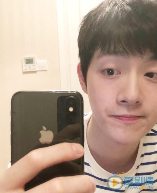 王喆自拍照 王喆高清写真_王喆高清剧照