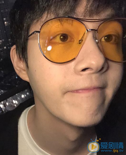 王喆生活照 王喆高清写真_王喆高清剧照