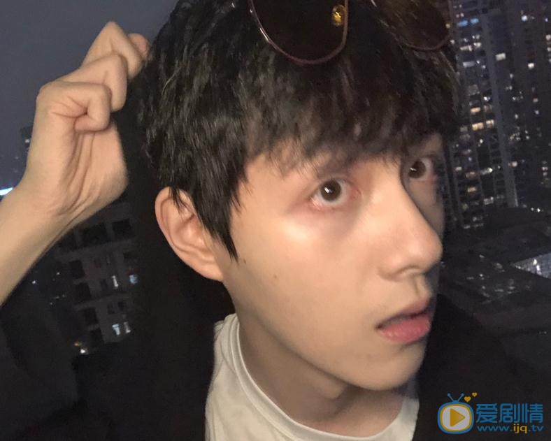 王喆生活照 王喆高清写真_王喆高清剧照