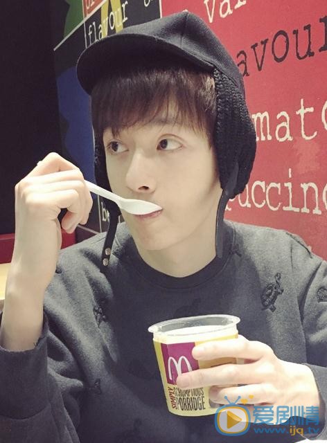 王喆生活照 王喆高清写真_王喆高清剧照