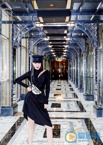 左岸潇与人合照 左岸潇高清写真_左岸潇高清剧照