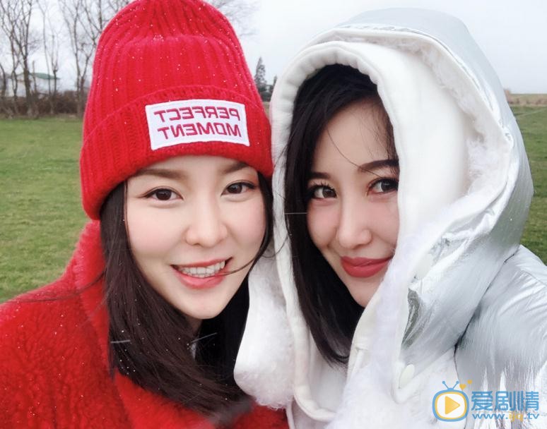 左岸潇与人合照 左岸潇高清写真_左岸潇高清剧照