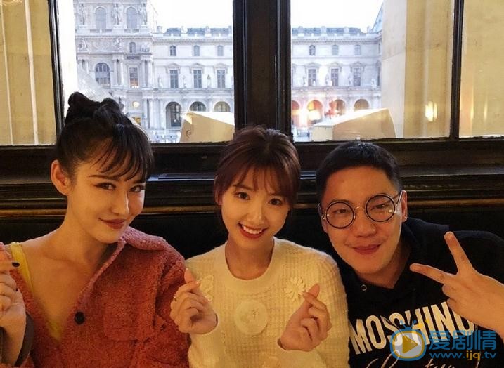 左岸潇与人合照 左岸潇高清写真_左岸潇高清剧照