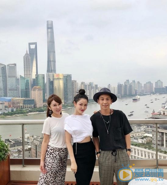 左岸潇与人合照 左岸潇高清写真_左岸潇高清剧照