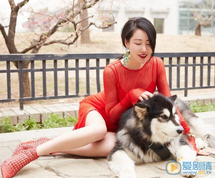左岸潇红色写真 左岸潇高清写真_左岸潇高清剧照