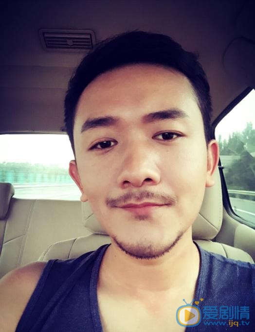 小爱自拍照 小爱高清写真_小爱高清剧照