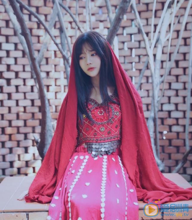 胡晓慧红色写真 胡晓慧高清写真_胡晓慧高清剧照