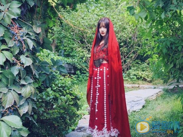 胡晓慧红色写真 胡晓慧高清写真_胡晓慧高清剧照