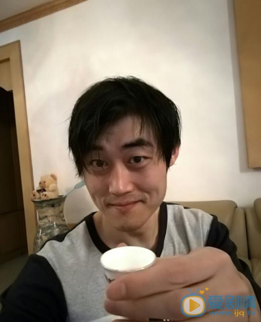 张本煜自拍照 张本煜自拍照