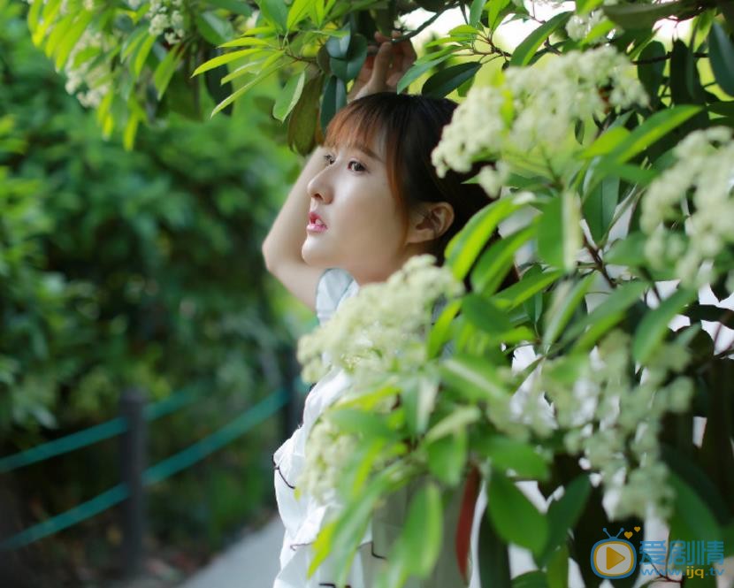 范雨彤校园写真 范雨彤高清写真_范雨彤高清剧照