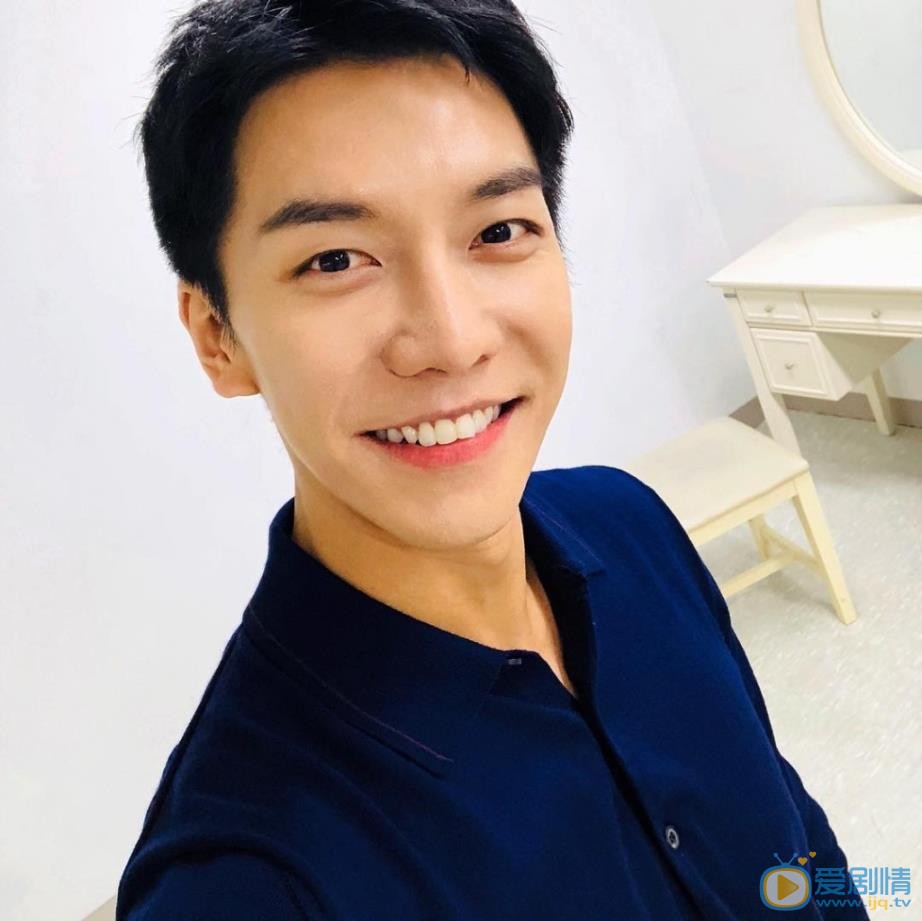李昇基自拍照 李昇基高清写真_李昇基高清剧照