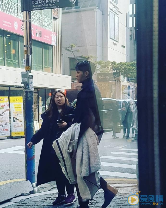 李昇基街拍照 李昇基高清写真_李昇基高清剧照