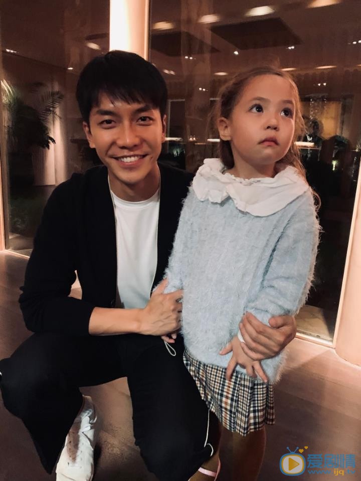 李昇基生活照 李昇基高清写真_李昇基高清剧照