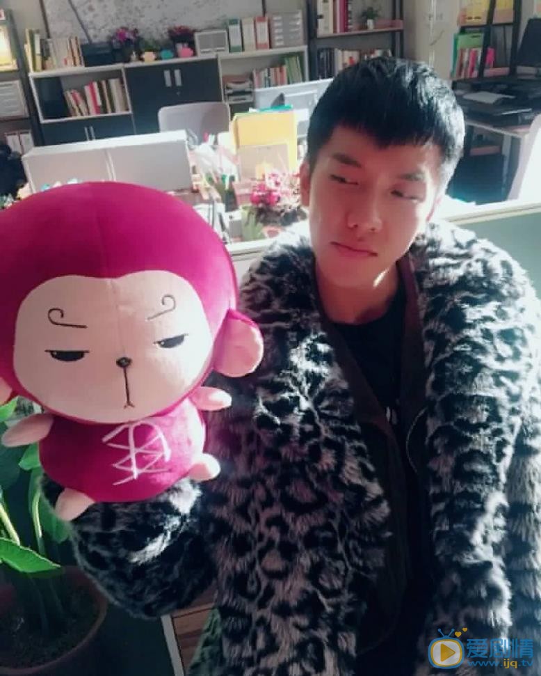李昇基生活照 李昇基高清写真_李昇基高清剧照