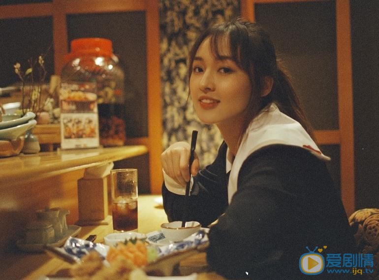 黄恩茹制服写真 黄恩茹高清写真_黄恩茹高清剧照