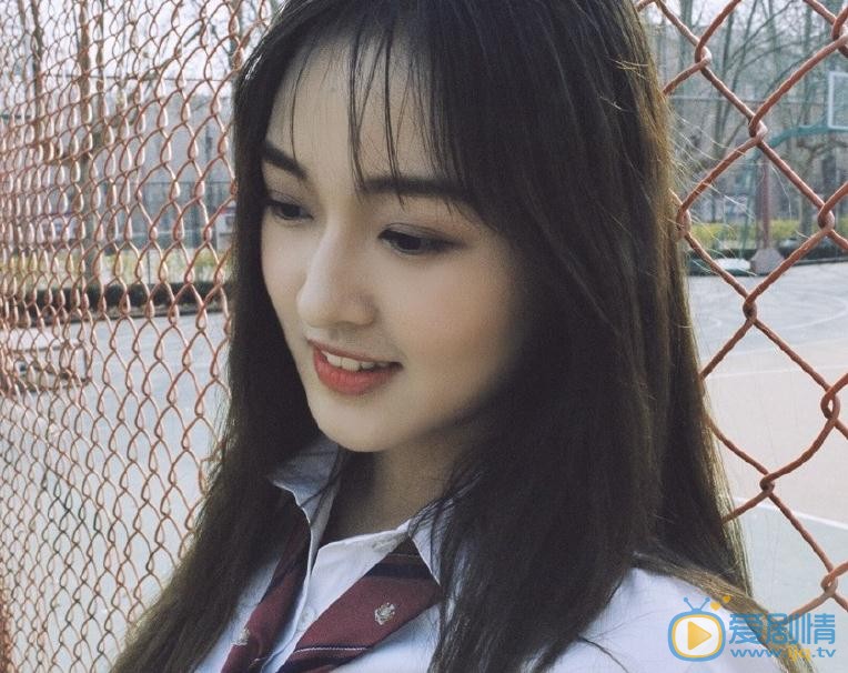 黄恩茹制服写真 黄恩茹高清写真_黄恩茹高清剧照