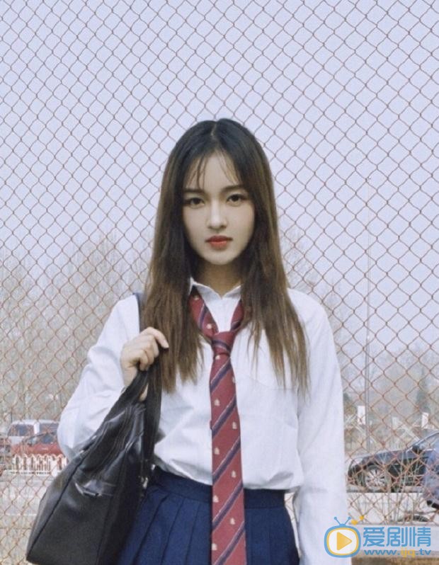 黄恩茹制服写真 黄恩茹高清写真_黄恩茹高清剧照