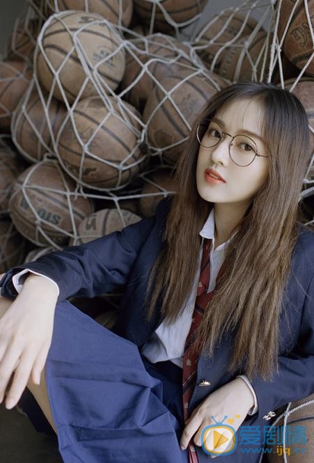 黄恩茹制服写真 黄恩茹高清写真_黄恩茹高清剧照